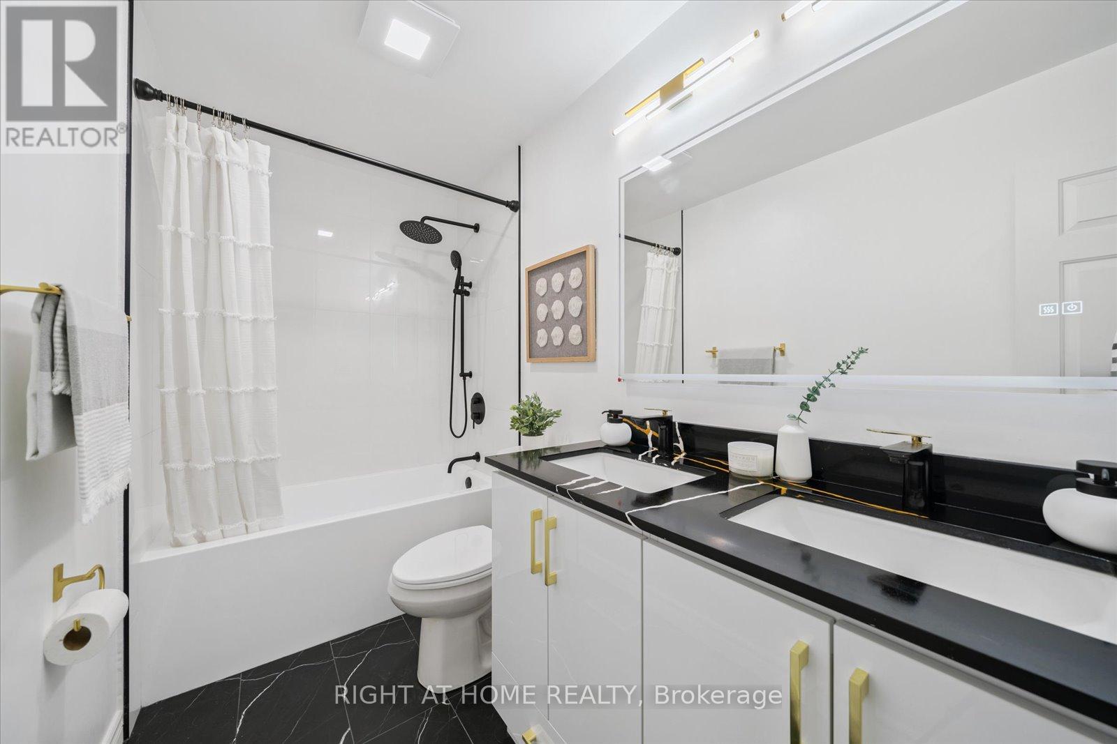 Photo 1 of 32 Heaver Drive, Whitby ON