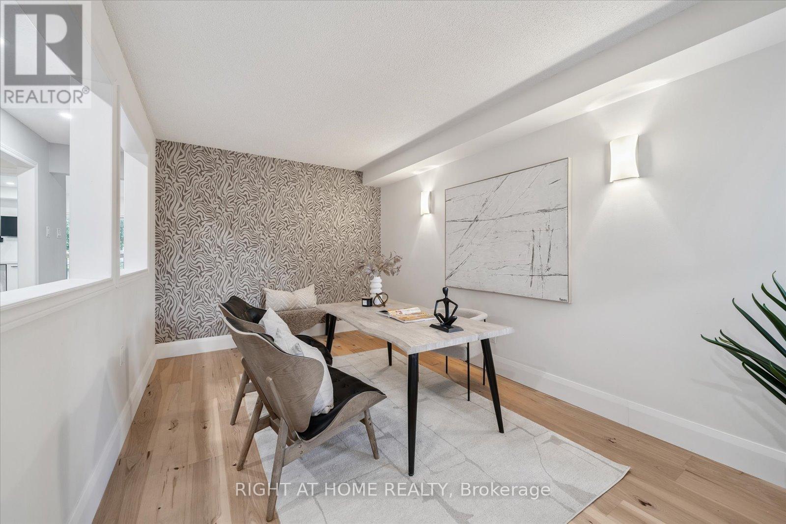 Photo 3 of 32 Heaver Drive, Whitby ON