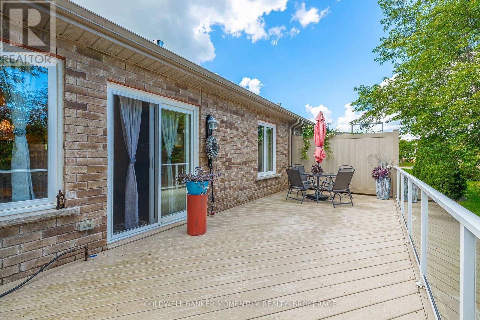 Photo 8 of 3916 Trillium Circle, Lincoln ON