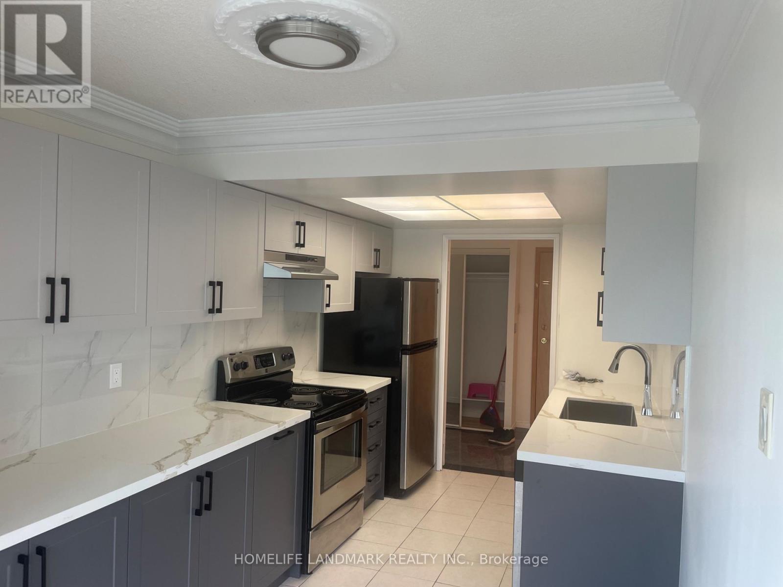 Photo 2 of 209 7805 Bayview Avenue, Markham ON