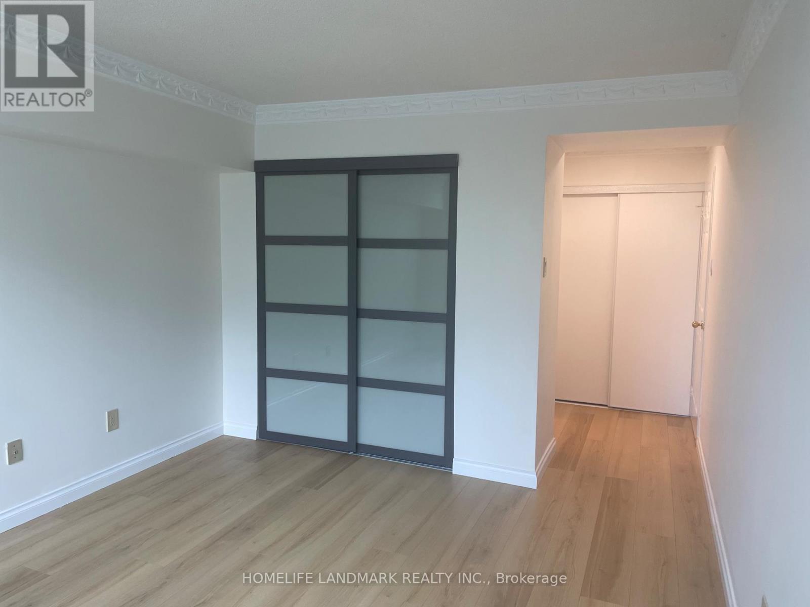 Photo 5 of 209 7805 Bayview Avenue, Markham ON