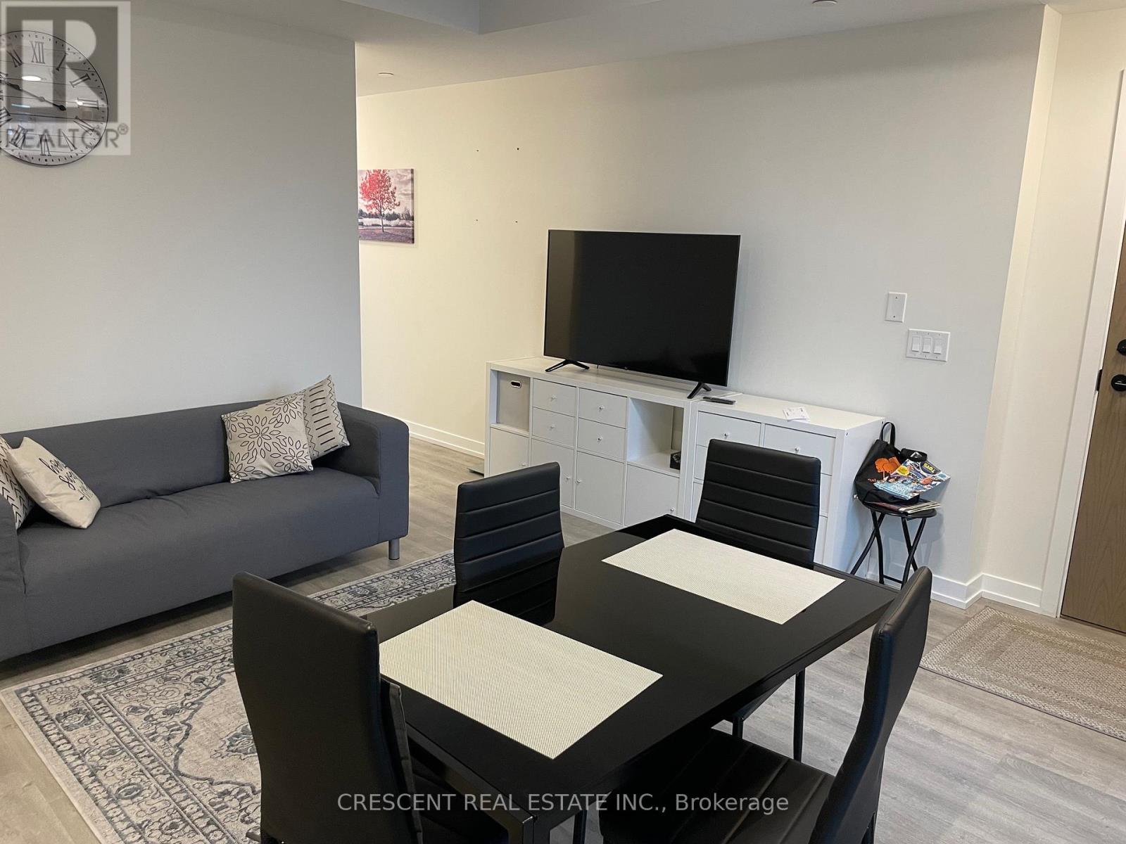 Photo 2 of 527 2300 St Clair Avenue W, Toronto ON