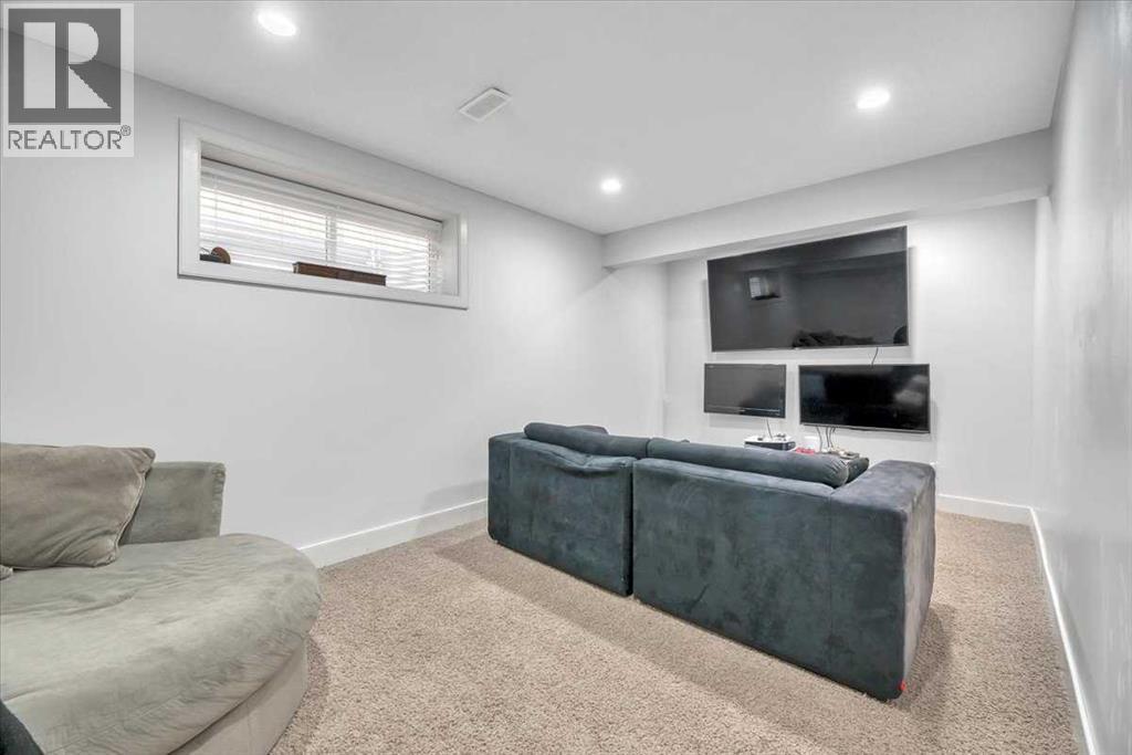 Photo 40 of 156 New Brighton Lane Se, Calgary AB