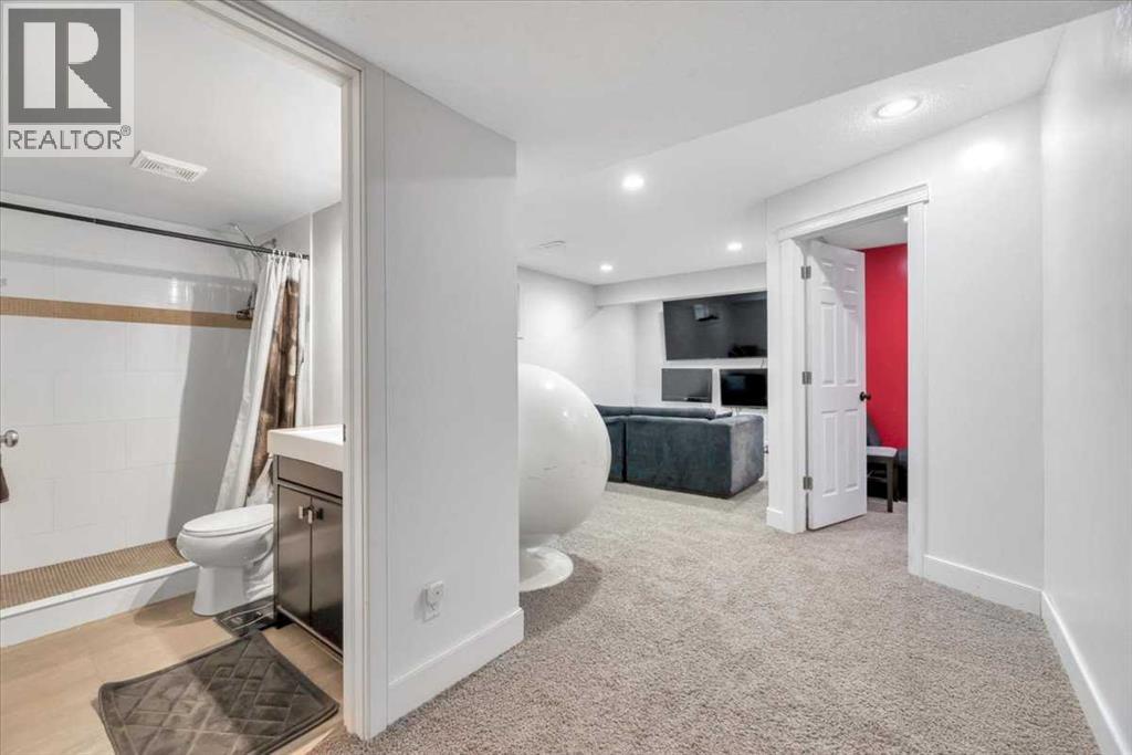 Photo 41 of 156 New Brighton Lane Se, Calgary AB