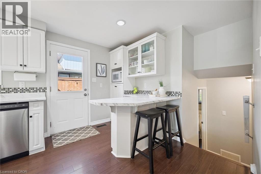 Photo 1 of 94 Markwood Drive, Kitchener ON