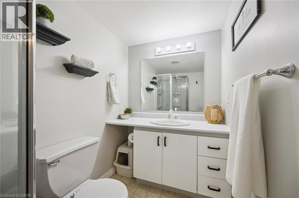 Photo 41 of 94 Markwood Drive, Kitchener ON