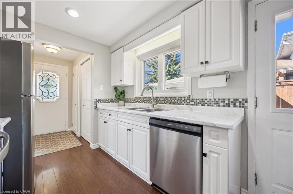 Photo 39 of 94 Markwood Drive, Kitchener ON