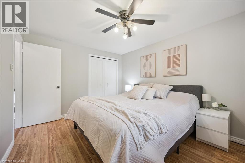 Photo 12 of 94 Markwood Drive, Kitchener ON