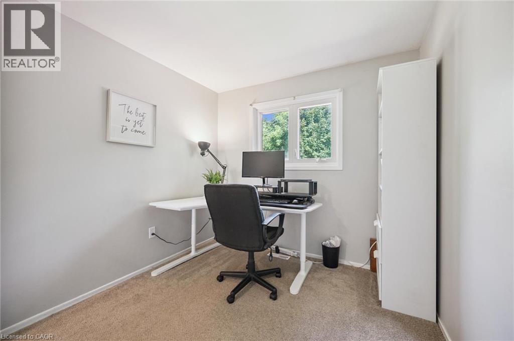 Photo 34 of 94 Markwood Drive, Kitchener ON