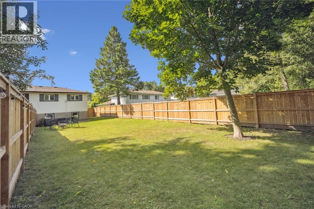 Photo 23 of 94 Markwood Drive, Kitchener ON