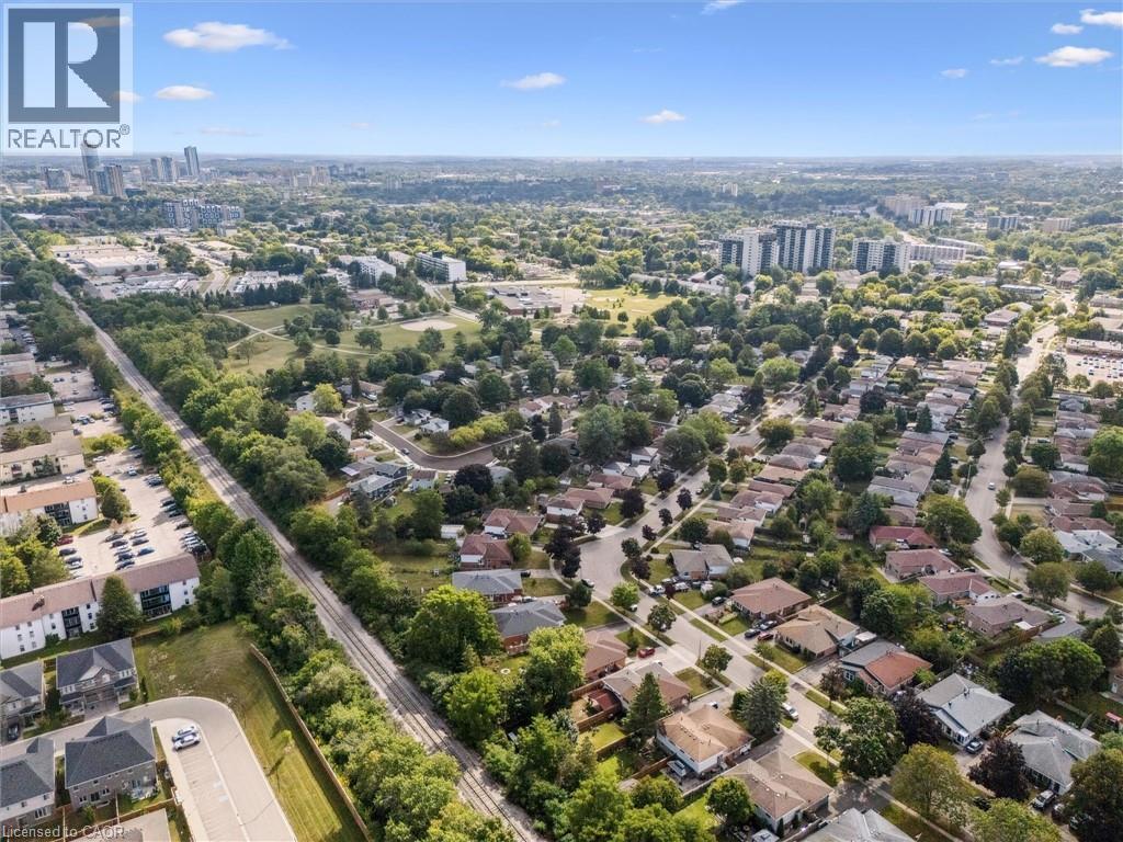 Photo 10 of 94 Markwood Drive, Kitchener ON
