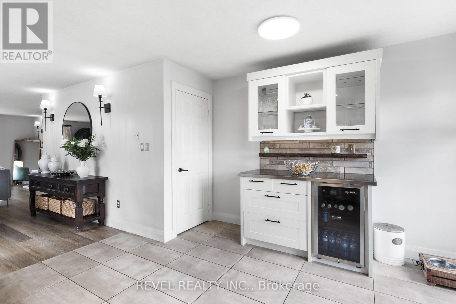 Photo 9 of 1578 Sturgeon Road, Kawartha Lakes ON