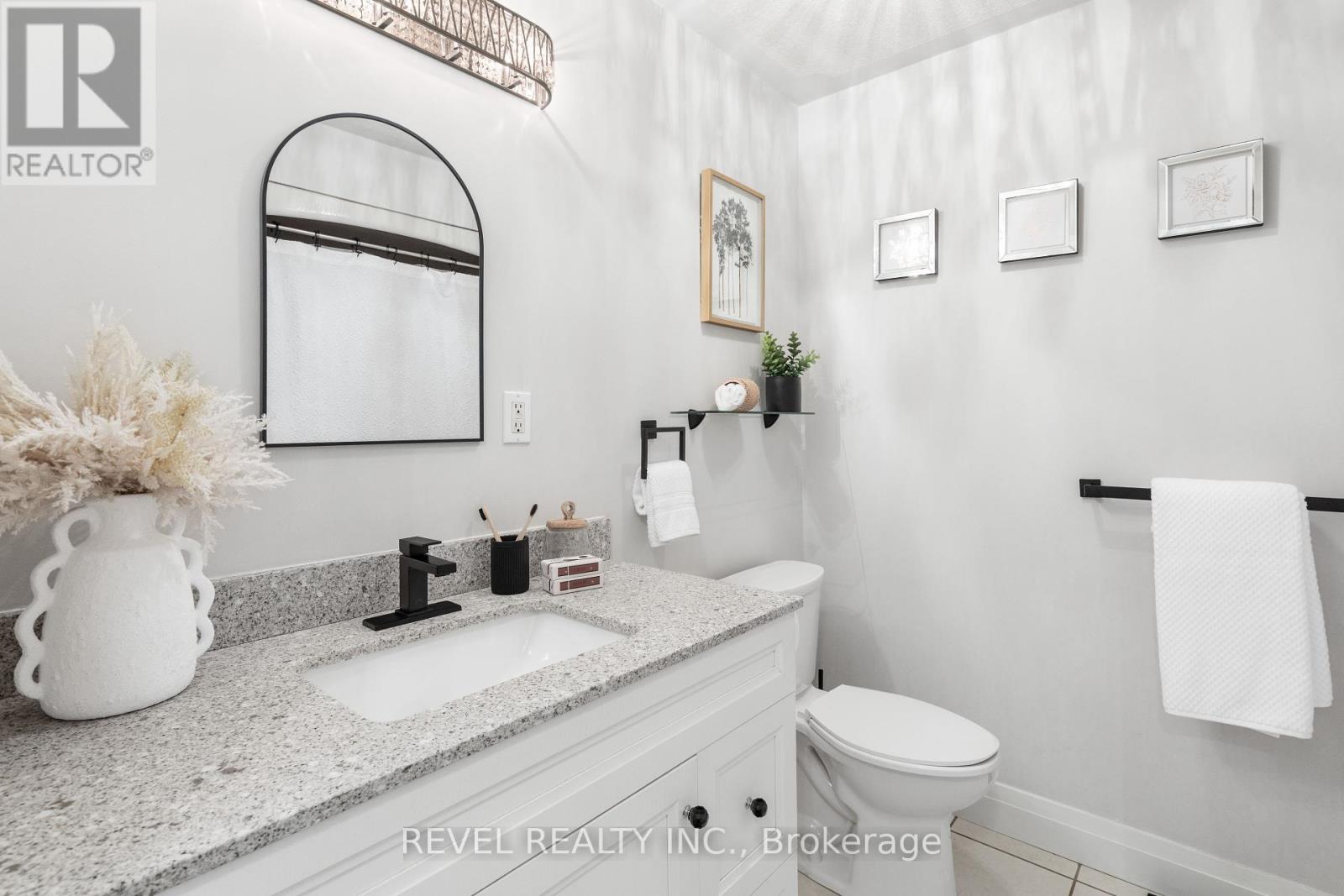 Photo 17 of 1578 Sturgeon Road, Kawartha Lakes ON
