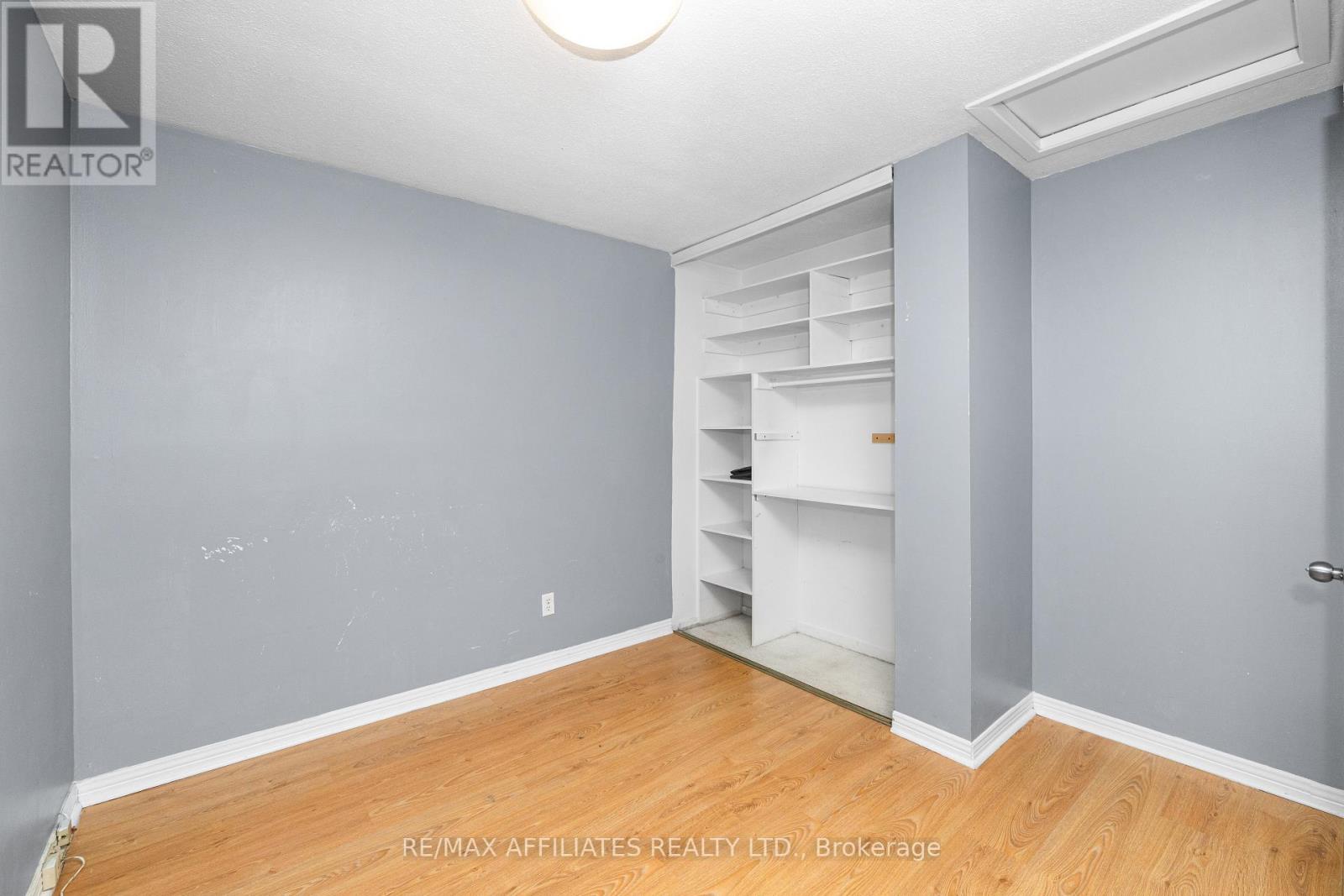 Photo 25 of 306 Woodfield Drive, Ottawa ON