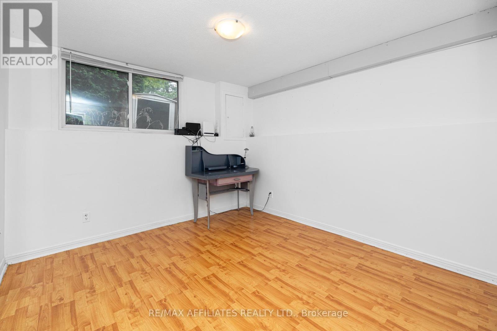Photo 30 of 306 Woodfield Drive, Ottawa ON