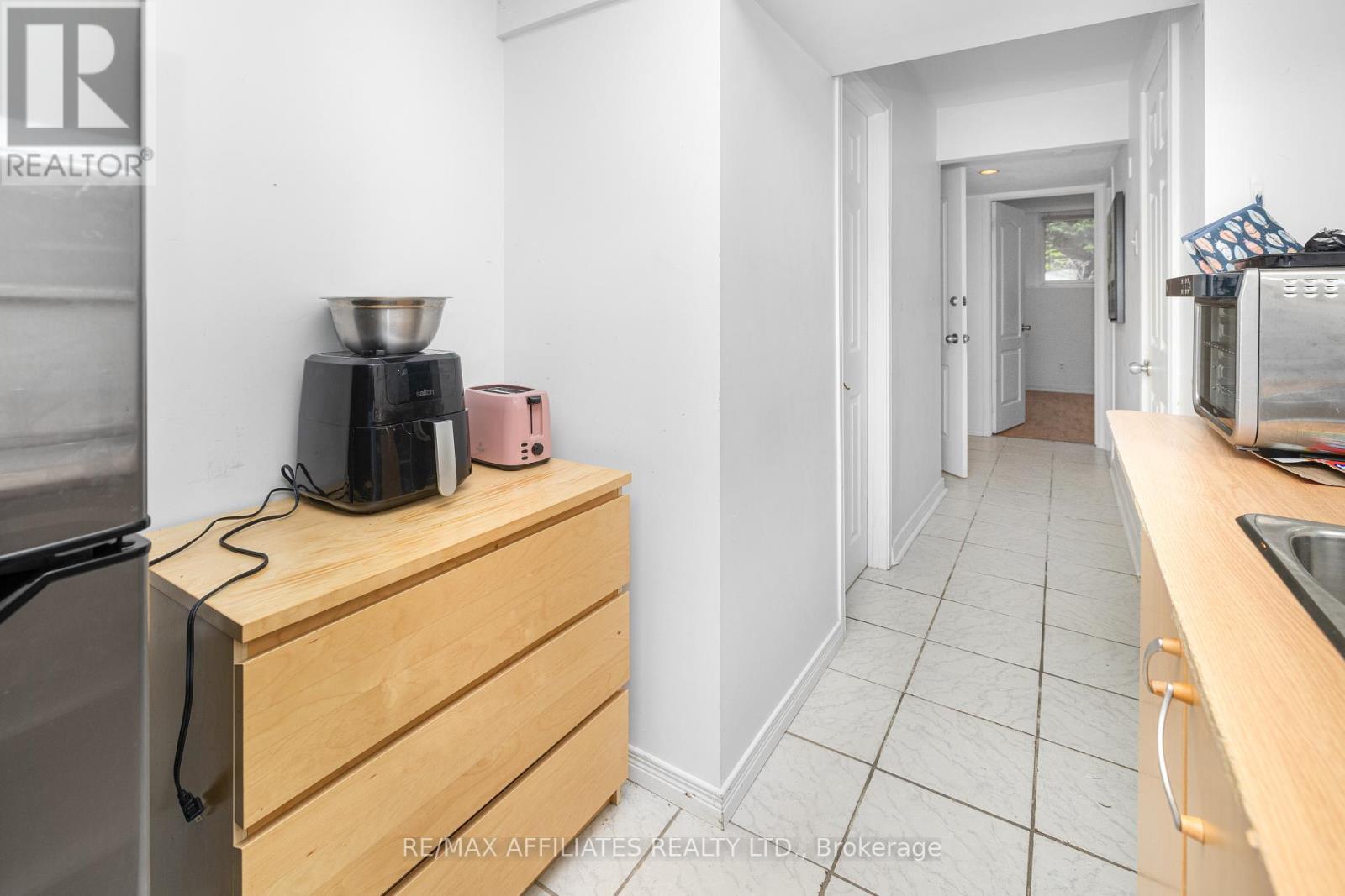Photo 36 of 306 Woodfield Drive, Ottawa ON