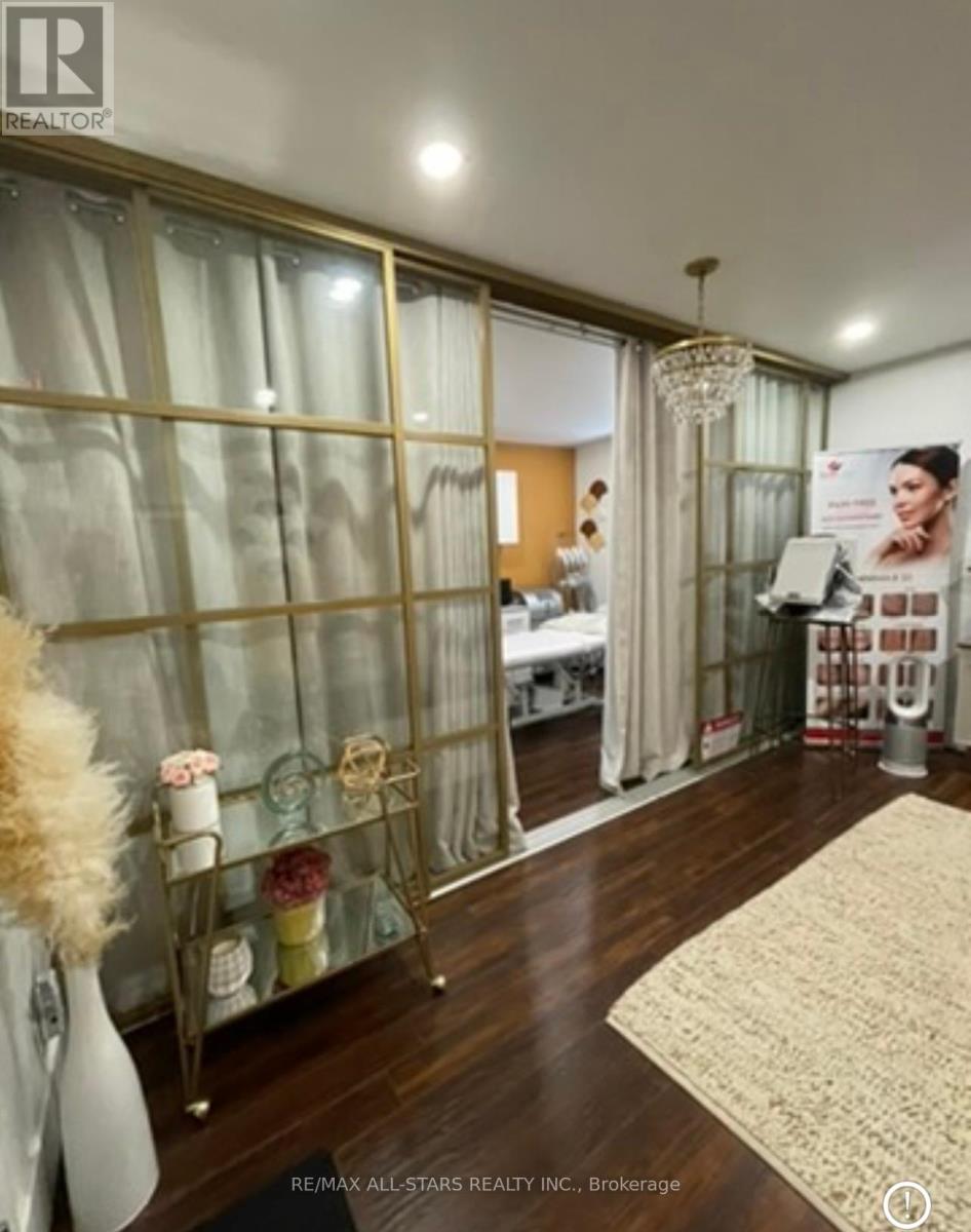 Photo 3 of 202 A 717 Queen Street E, Toronto ON
