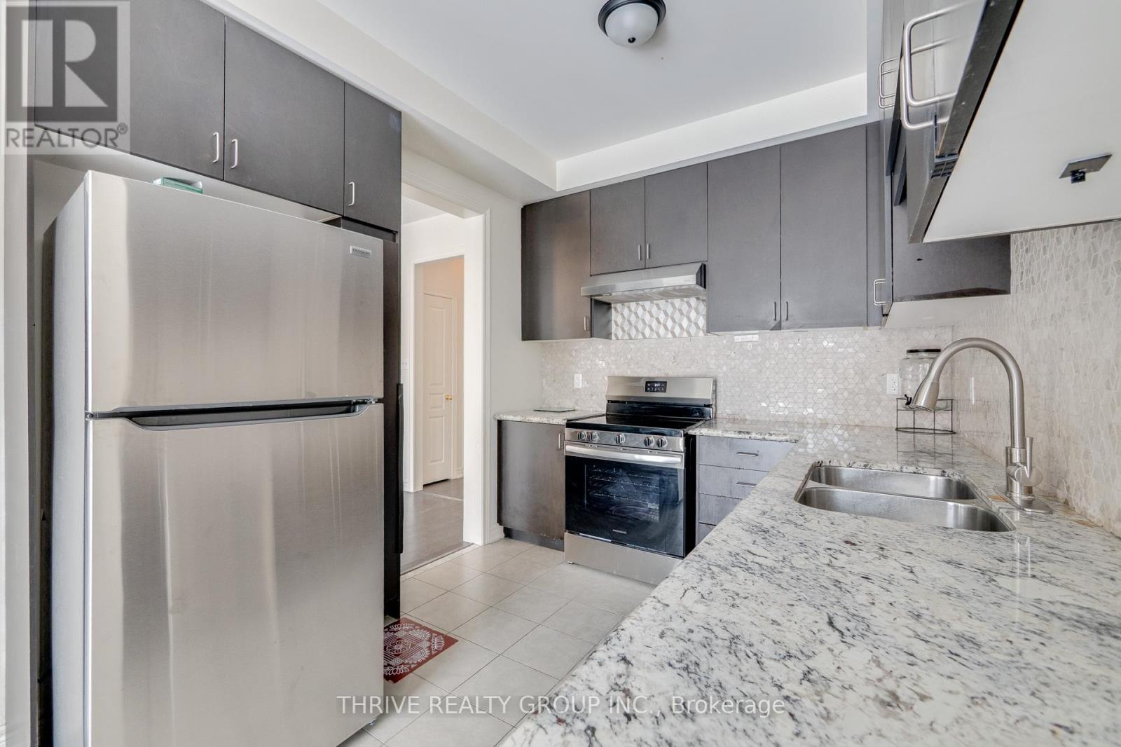 Photo 34 of 5504 Meadowcrest Avenue, Mississauga ON