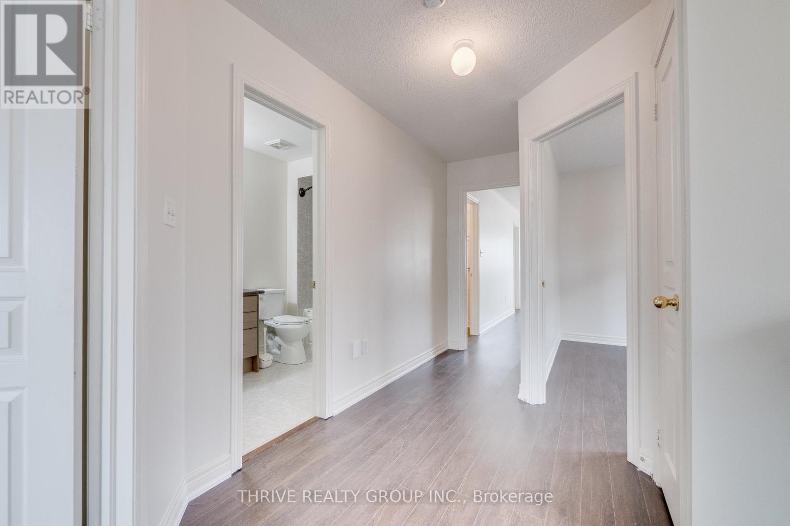 Photo 19 of 5504 Meadowcrest Avenue, Mississauga ON
