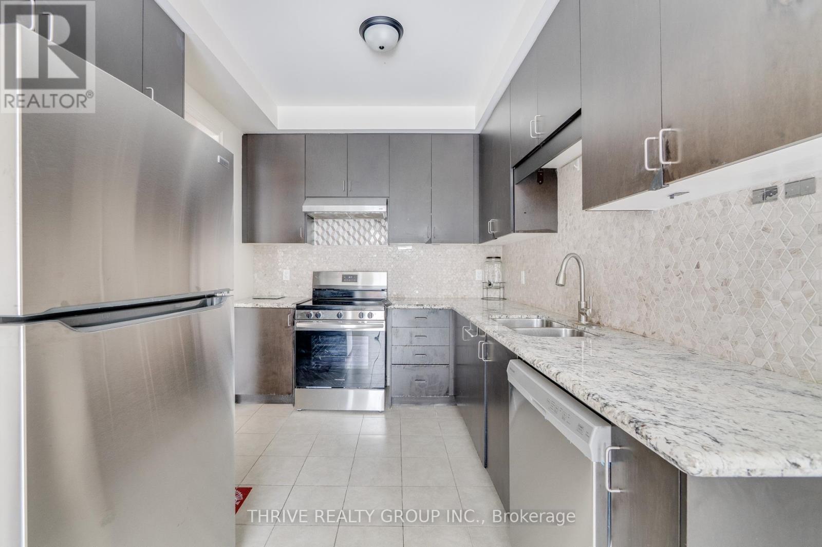 Photo 28 of 5504 Meadowcrest Avenue, Mississauga ON