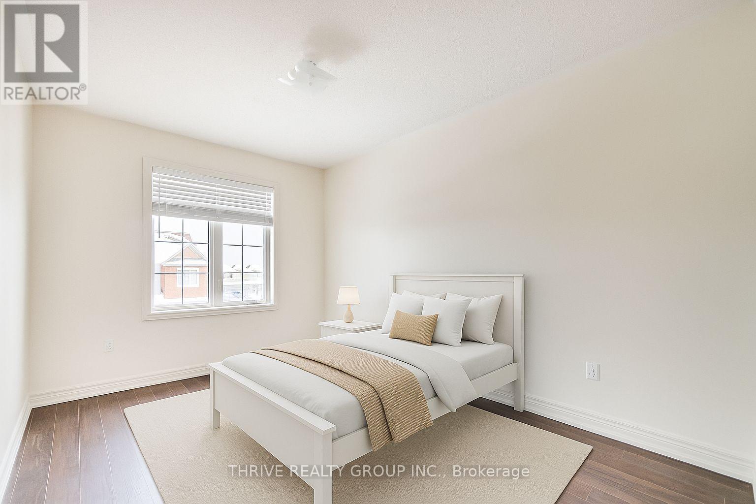 Photo 1 of 5504 Meadowcrest Avenue, Mississauga ON