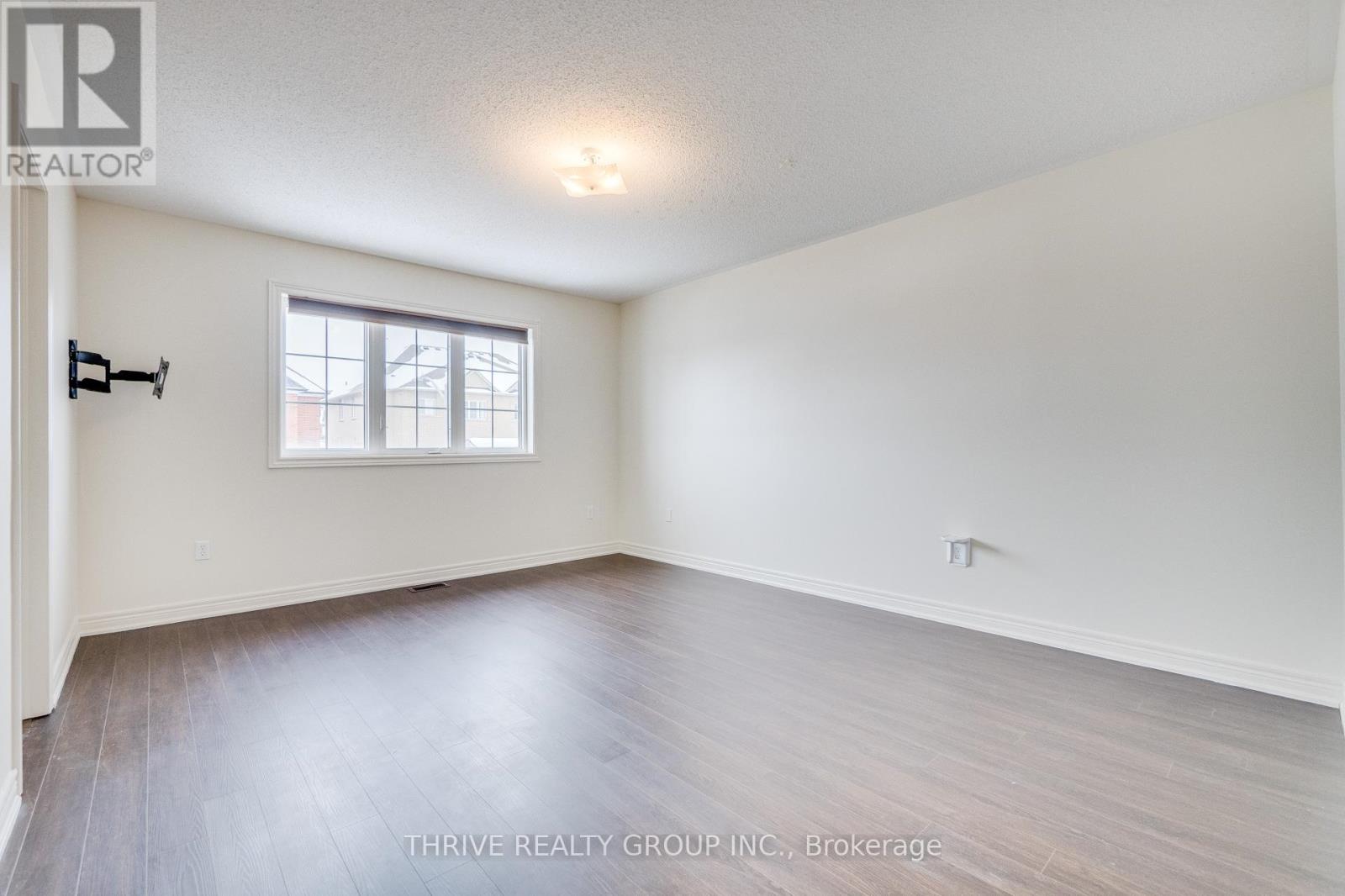 Photo 37 of 5504 Meadowcrest Avenue, Mississauga ON