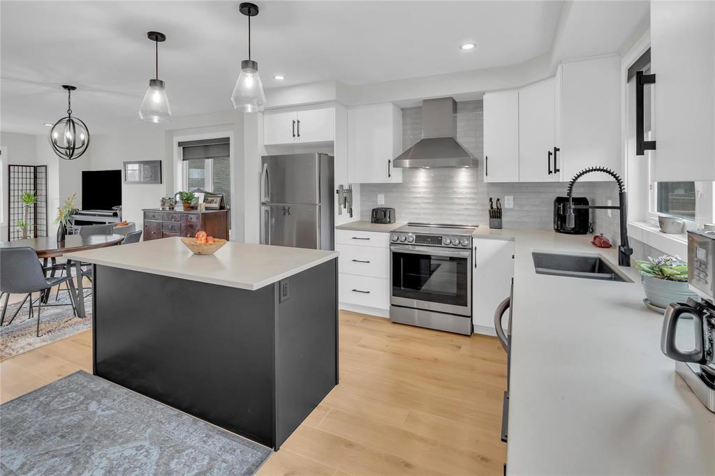 Photo 9 of 44 Witham Road, Winnipeg MB