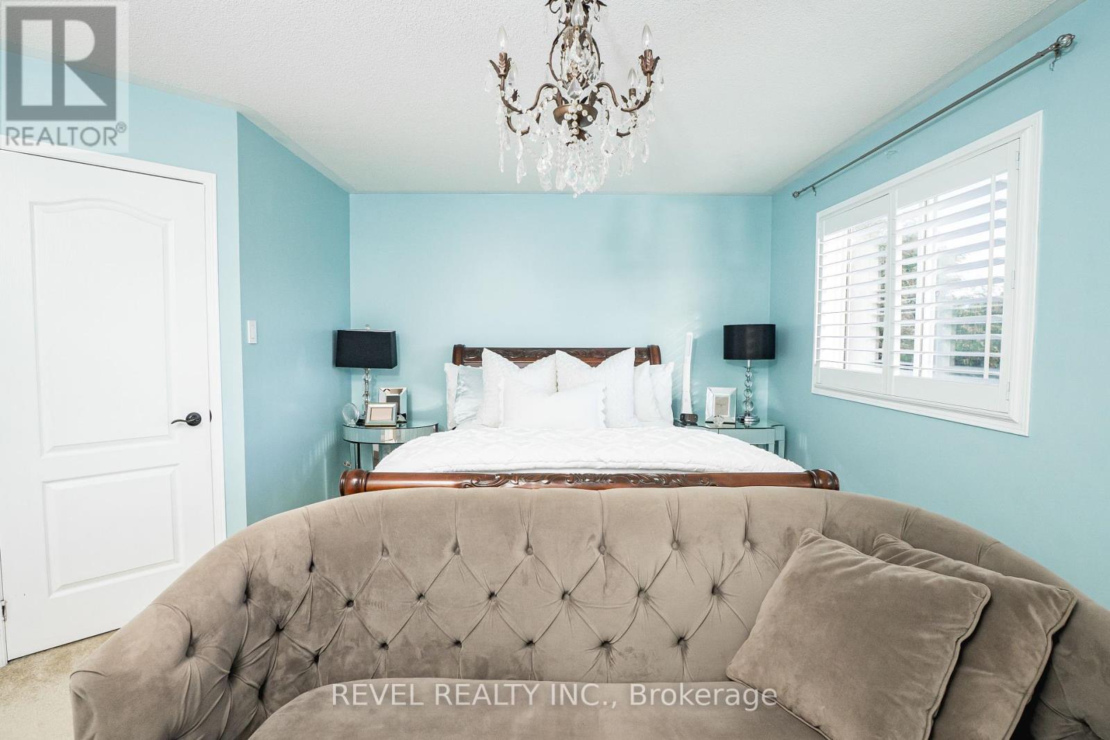 Photo 18 of 97 Cordgrass Crescent, Brampton ON