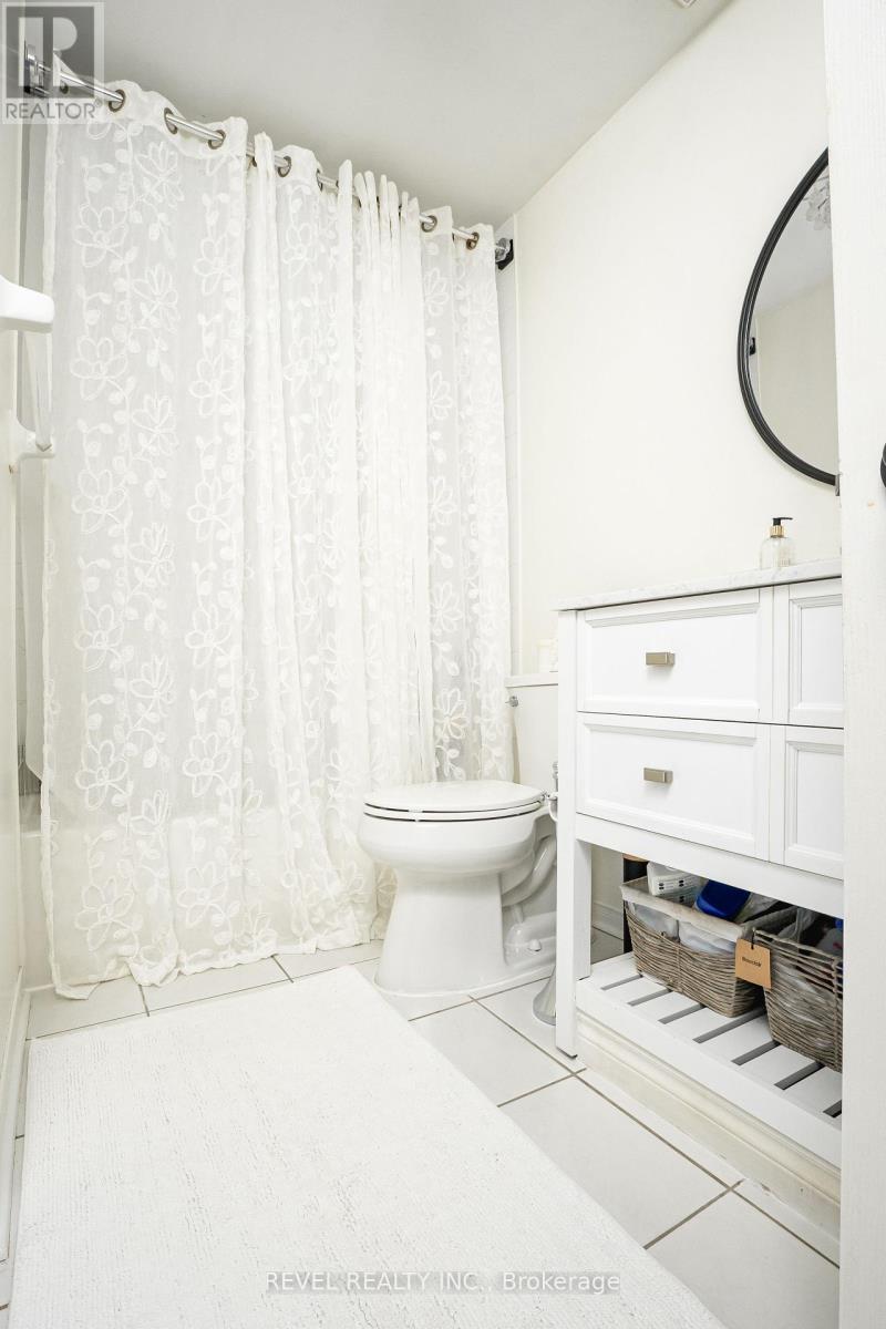 Photo 19 of 97 Cordgrass Crescent, Brampton ON
