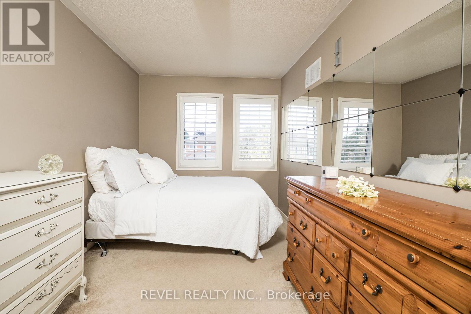Photo 22 of 97 Cordgrass Crescent, Brampton ON