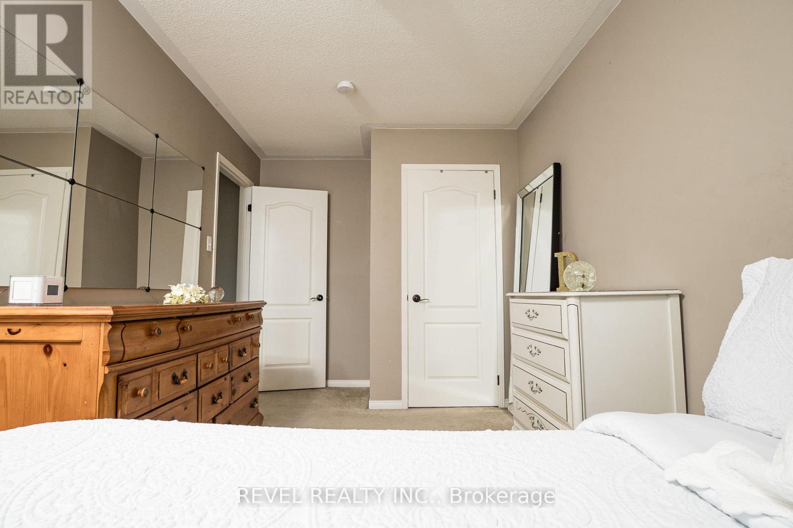 Photo 24 of 97 Cordgrass Crescent, Brampton ON