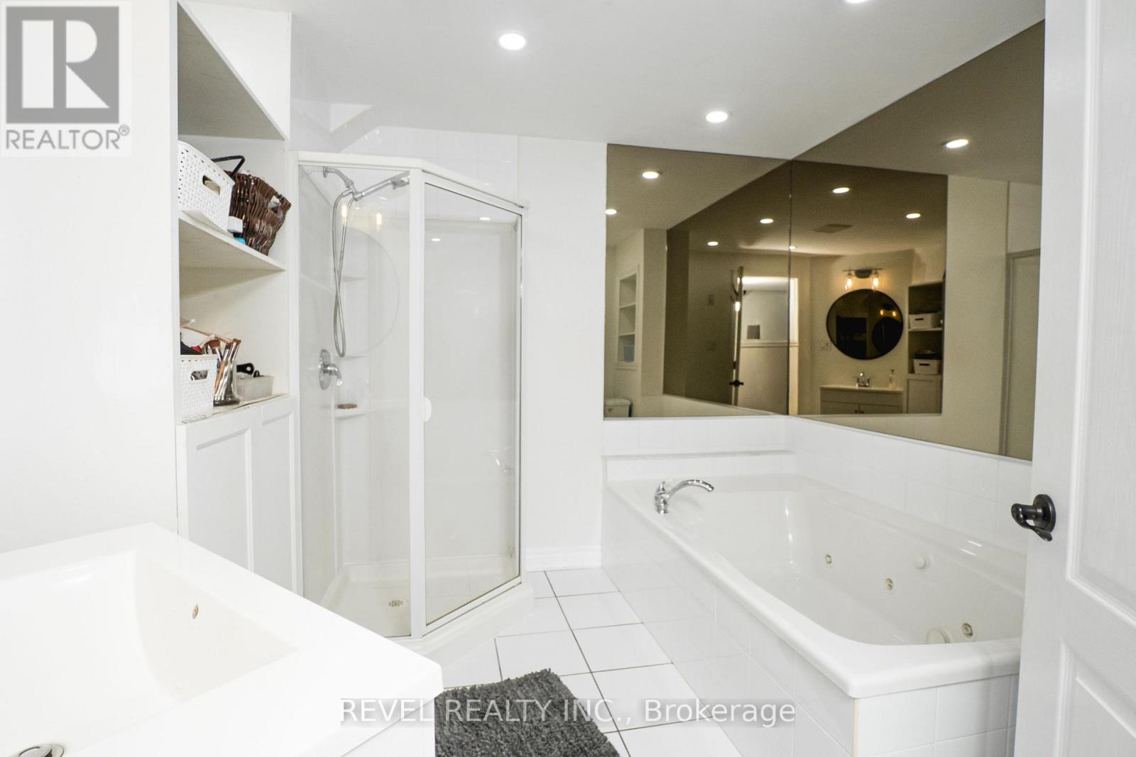 Photo 33 of 97 Cordgrass Crescent, Brampton ON