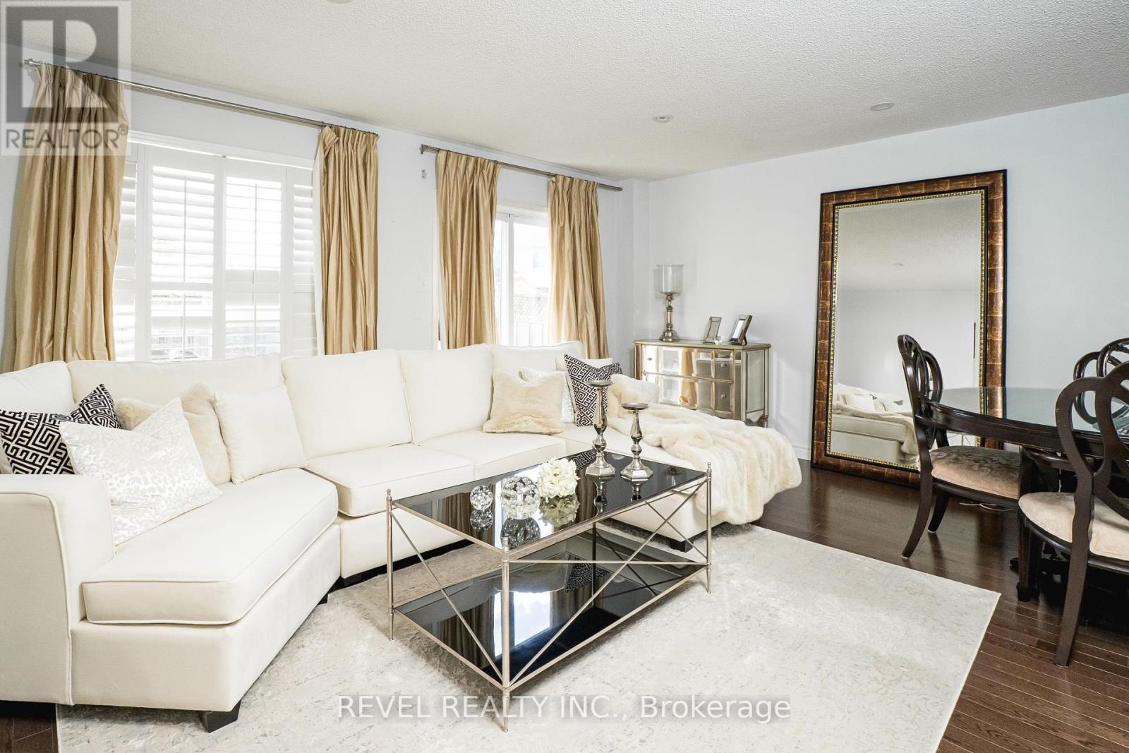 Photo 9 of 97 Cordgrass Crescent, Brampton ON