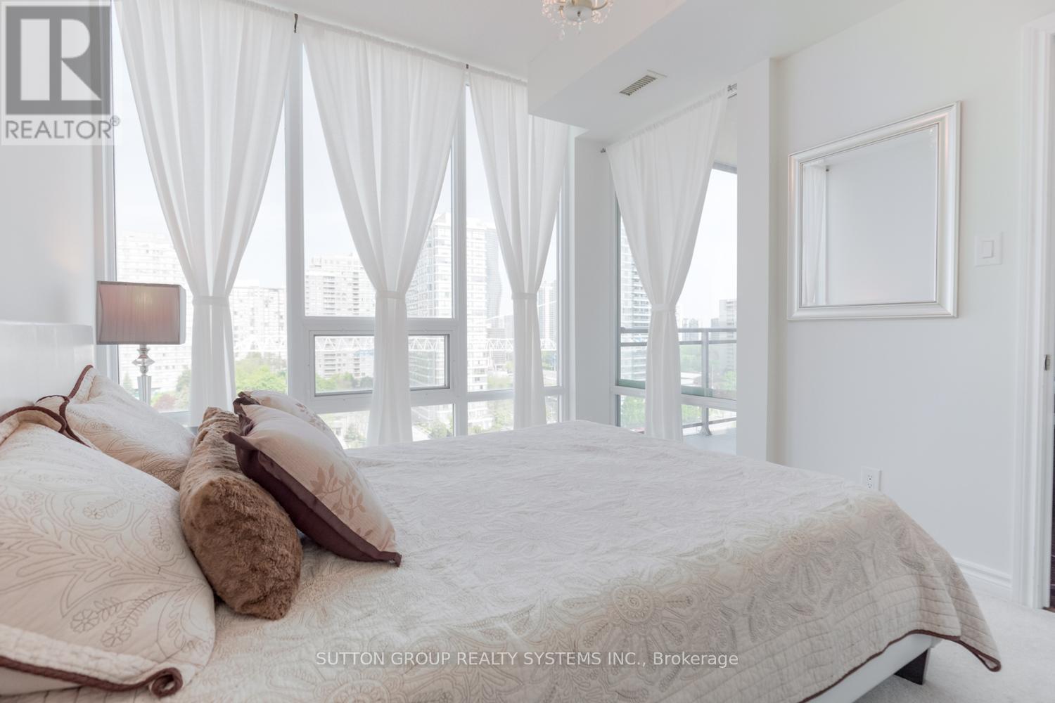 Photo 7 of 1107 3525 Kariya Drive, Mississauga ON