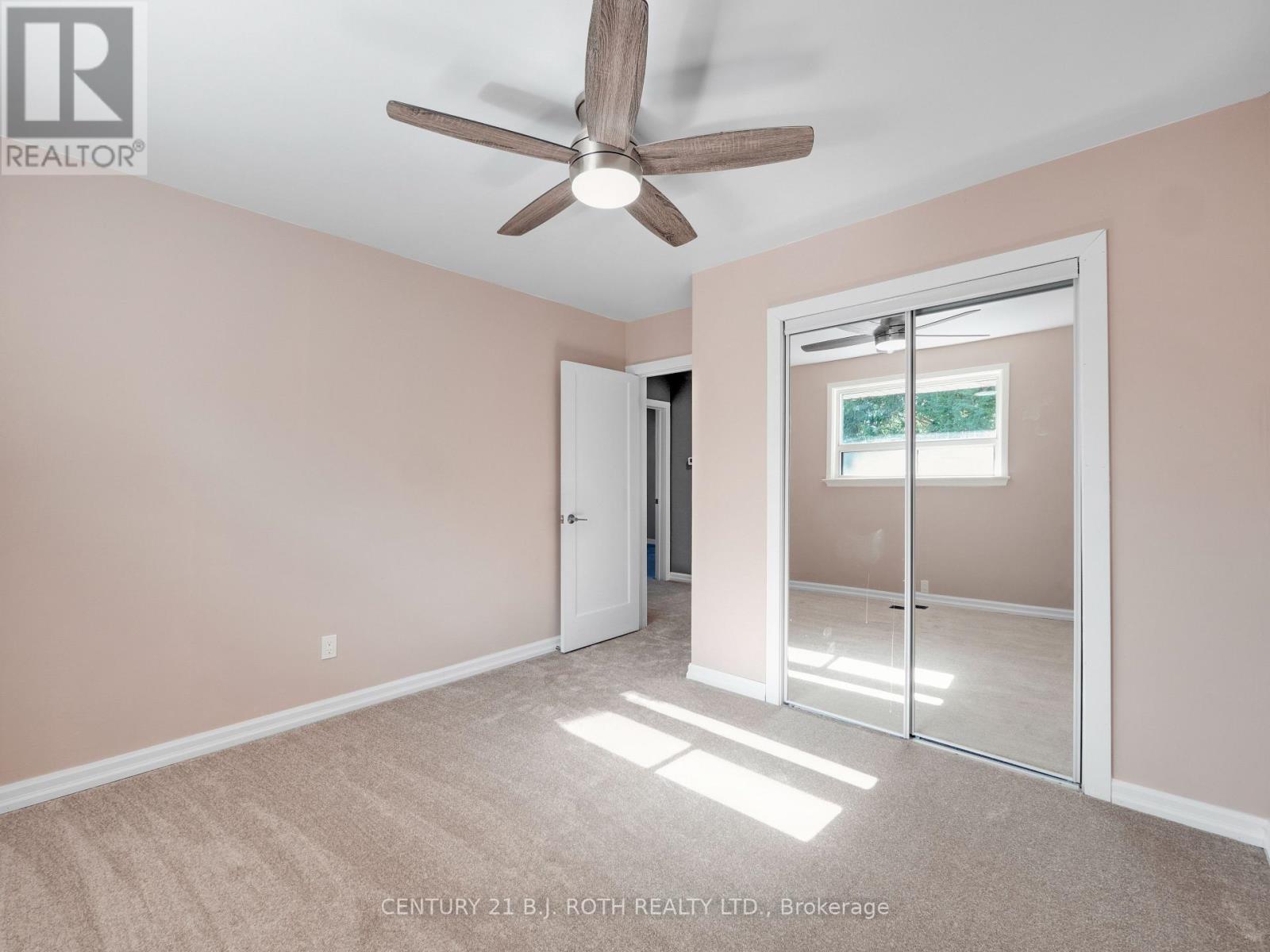Photo 14 of 10 Bloorlea Crescent, Toronto ON