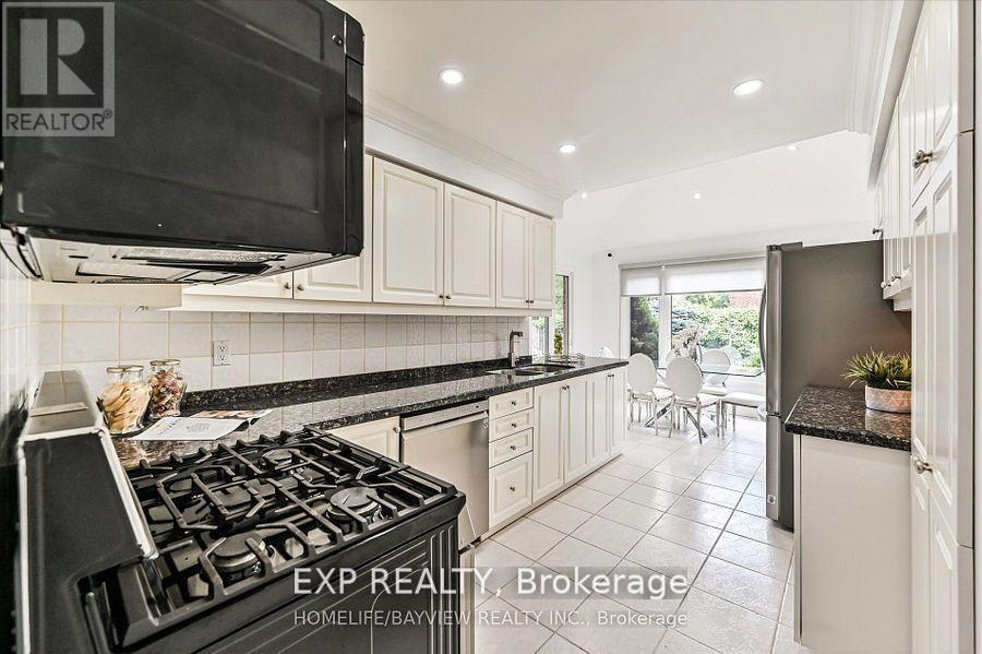 Photo 13 of 3608 Kelso Crescent, Mississauga ON