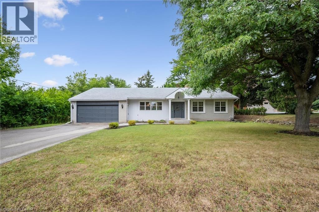 Photo 38 of 120 Riverbank Drive, Cambridge ON