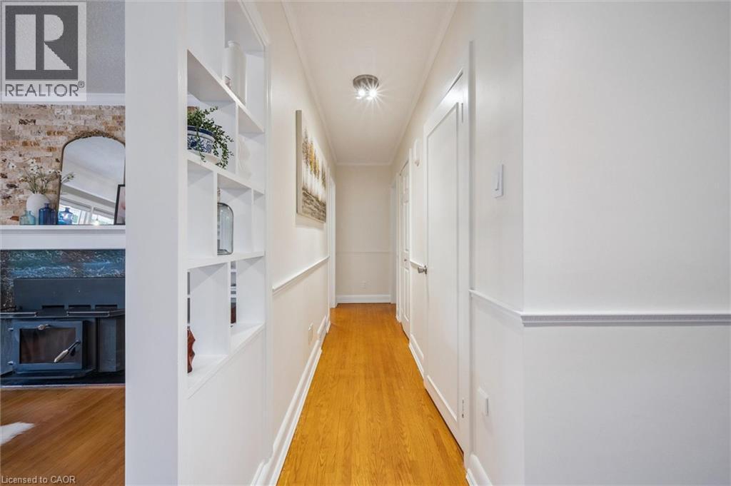Photo 4 of 120 Riverbank Drive, Cambridge ON