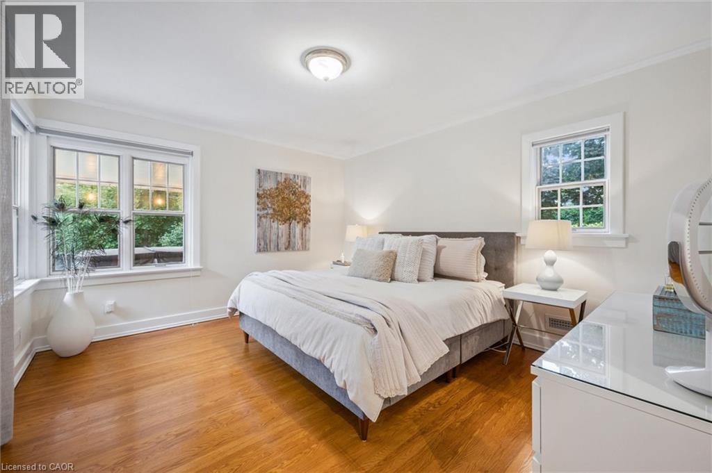 Photo 35 of 120 Riverbank Drive, Cambridge ON