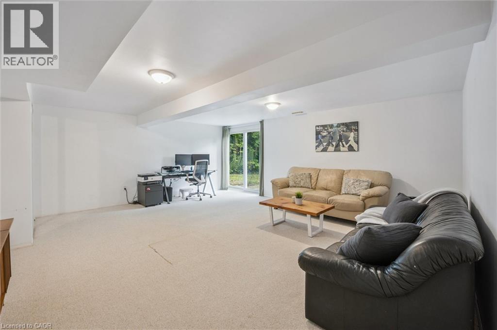 Photo 44 of 120 Riverbank Drive, Cambridge ON