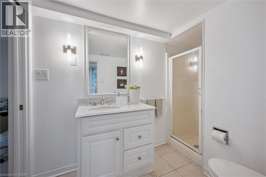 Photo 43 of 120 Riverbank Drive, Cambridge ON