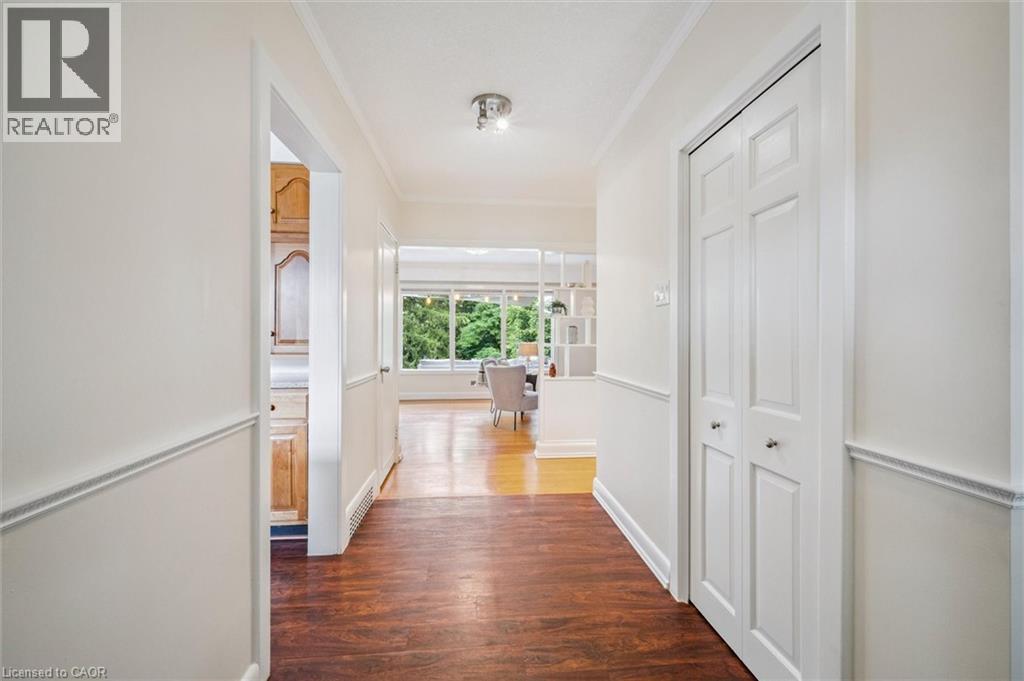 Photo 12 of 120 Riverbank Drive, Cambridge ON