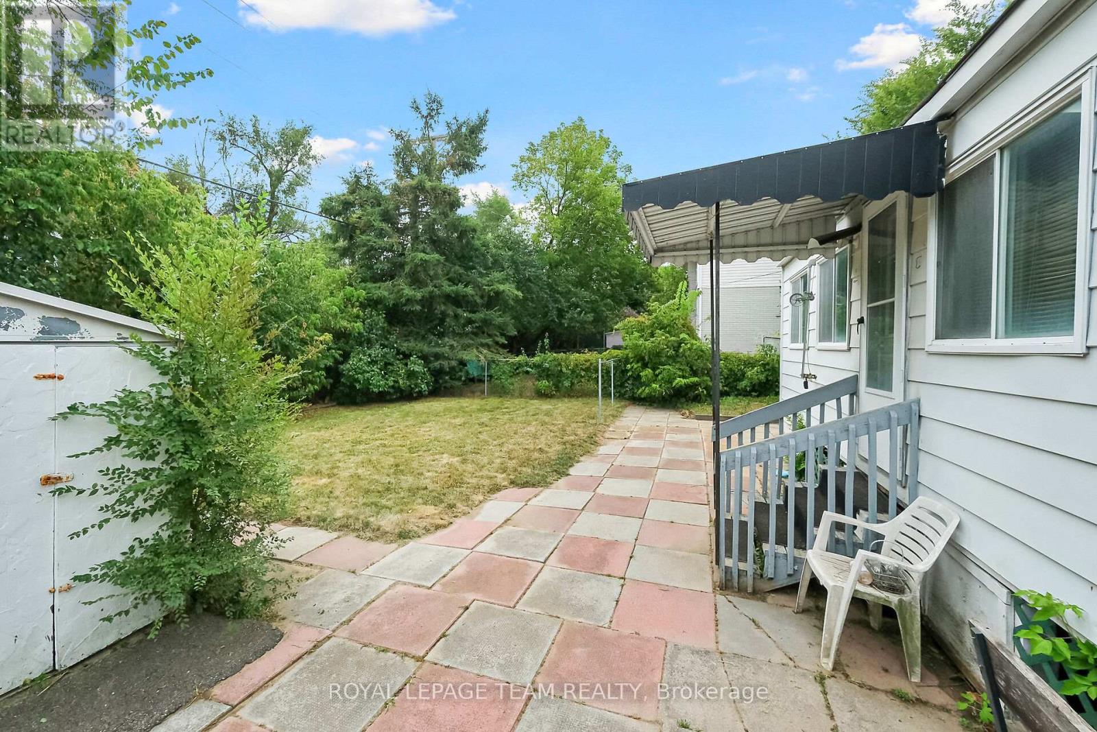 Photo 5 of 1424 Rosenthal Avenue, Ottawa ON