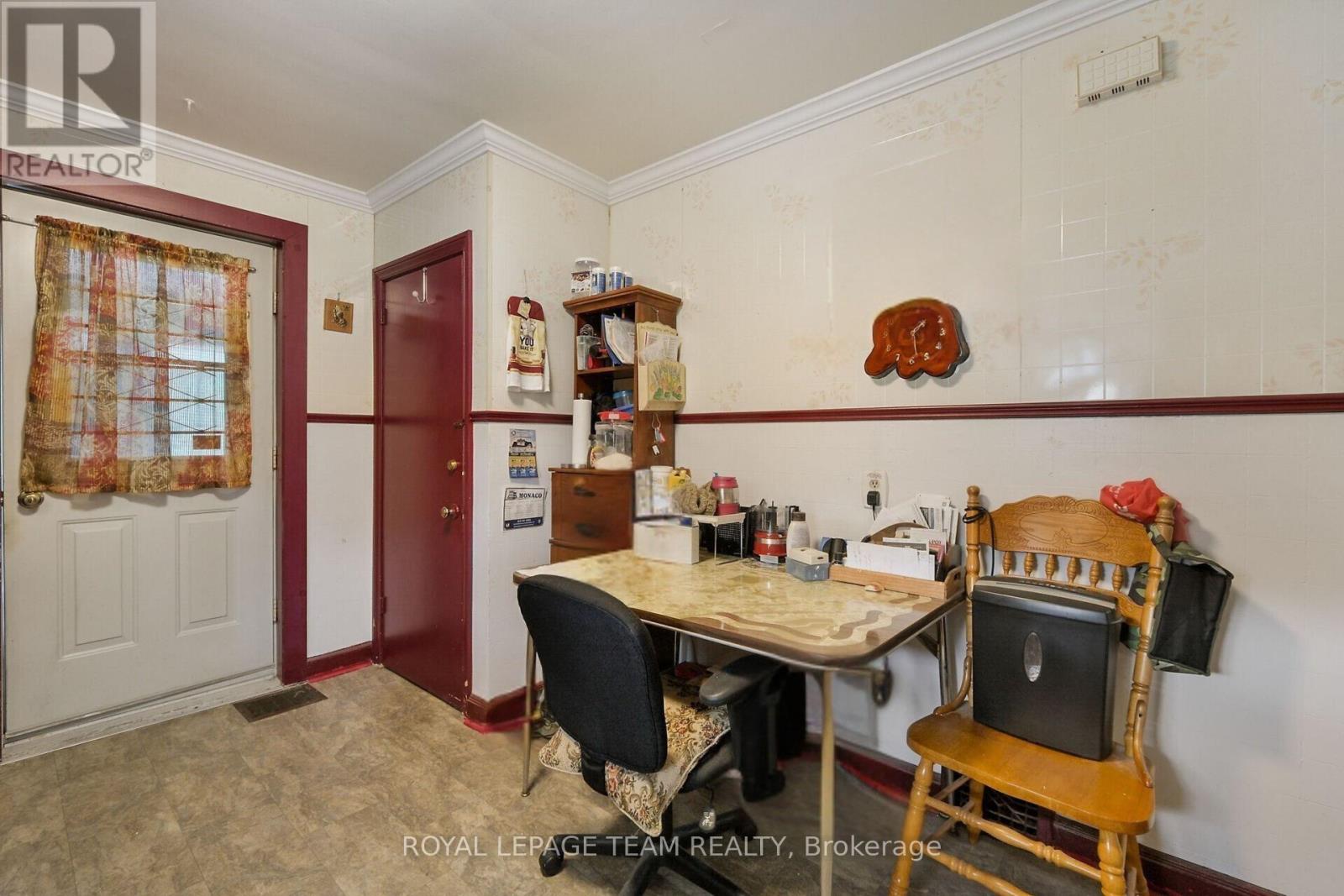 Photo 14 of 1424 Rosenthal Avenue, Ottawa ON