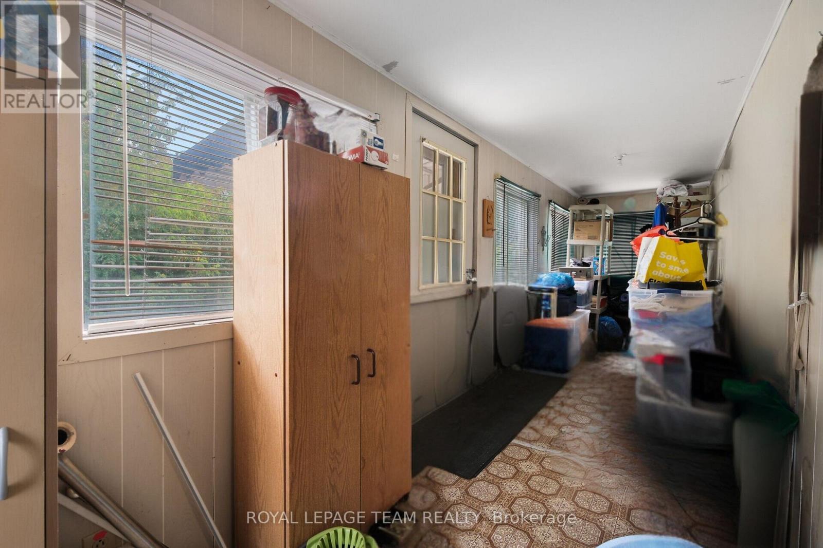 Photo 3 of 1424 Rosenthal Avenue, Ottawa ON