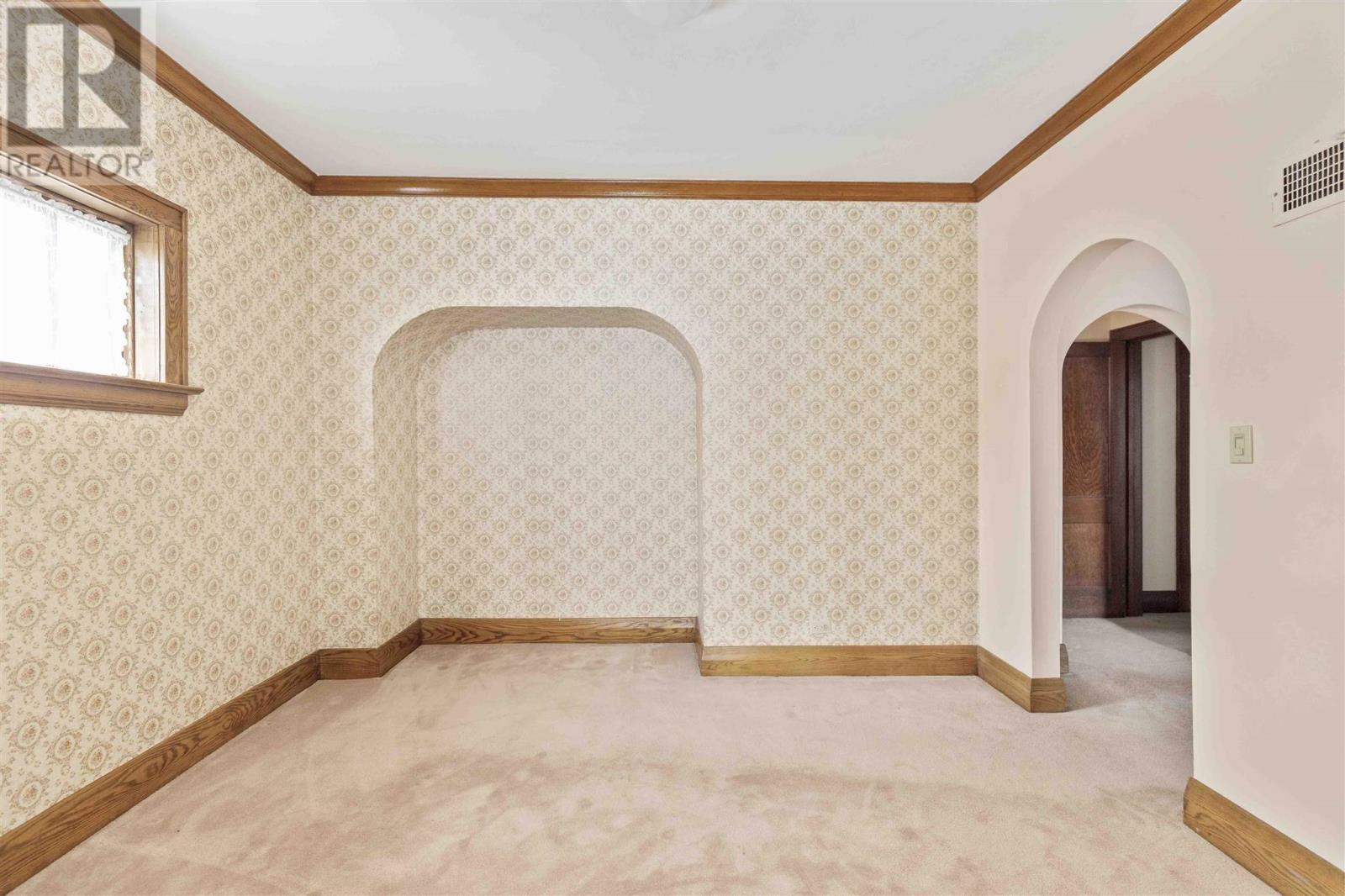 Photo 9 of 728 730 Wellington St E, Sault Ste Marie ON