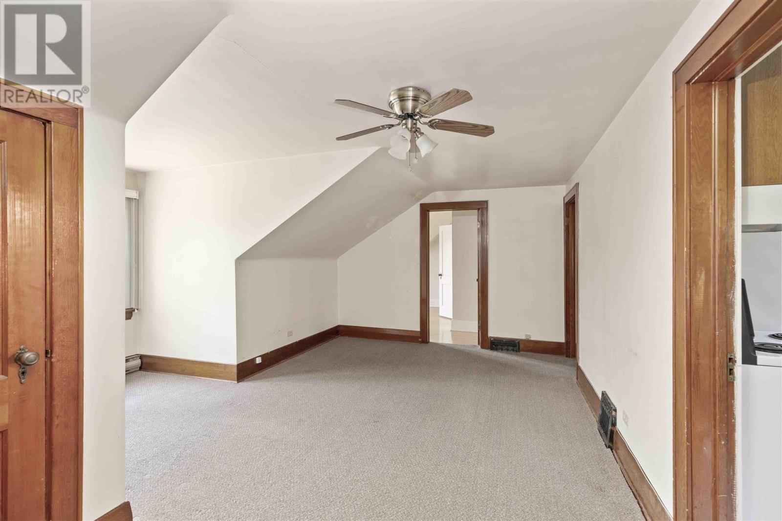 Photo 35 of 728 730 Wellington St E, Sault Ste Marie ON