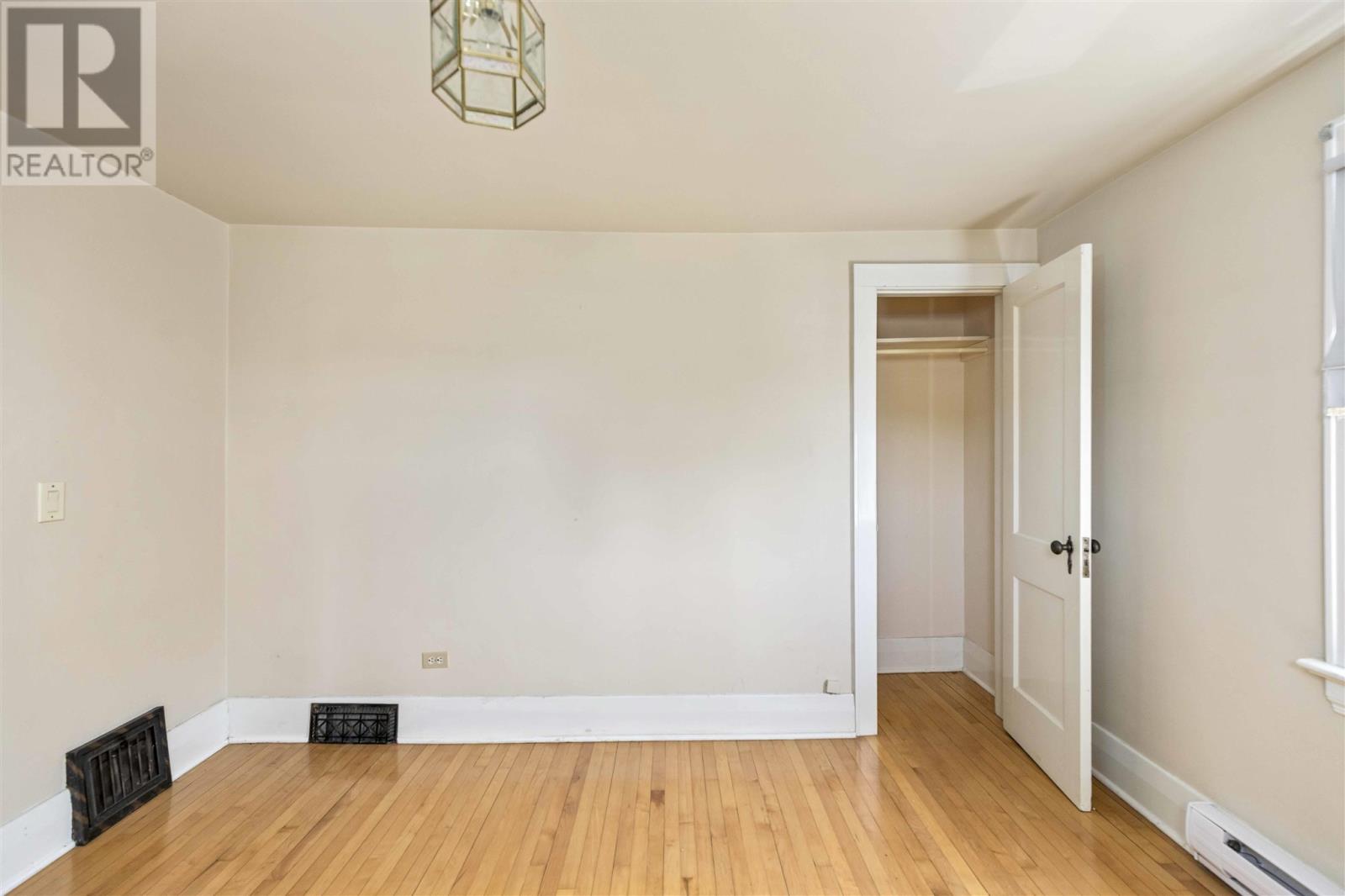Photo 1 of 728 730 Wellington St E, Sault Ste Marie ON