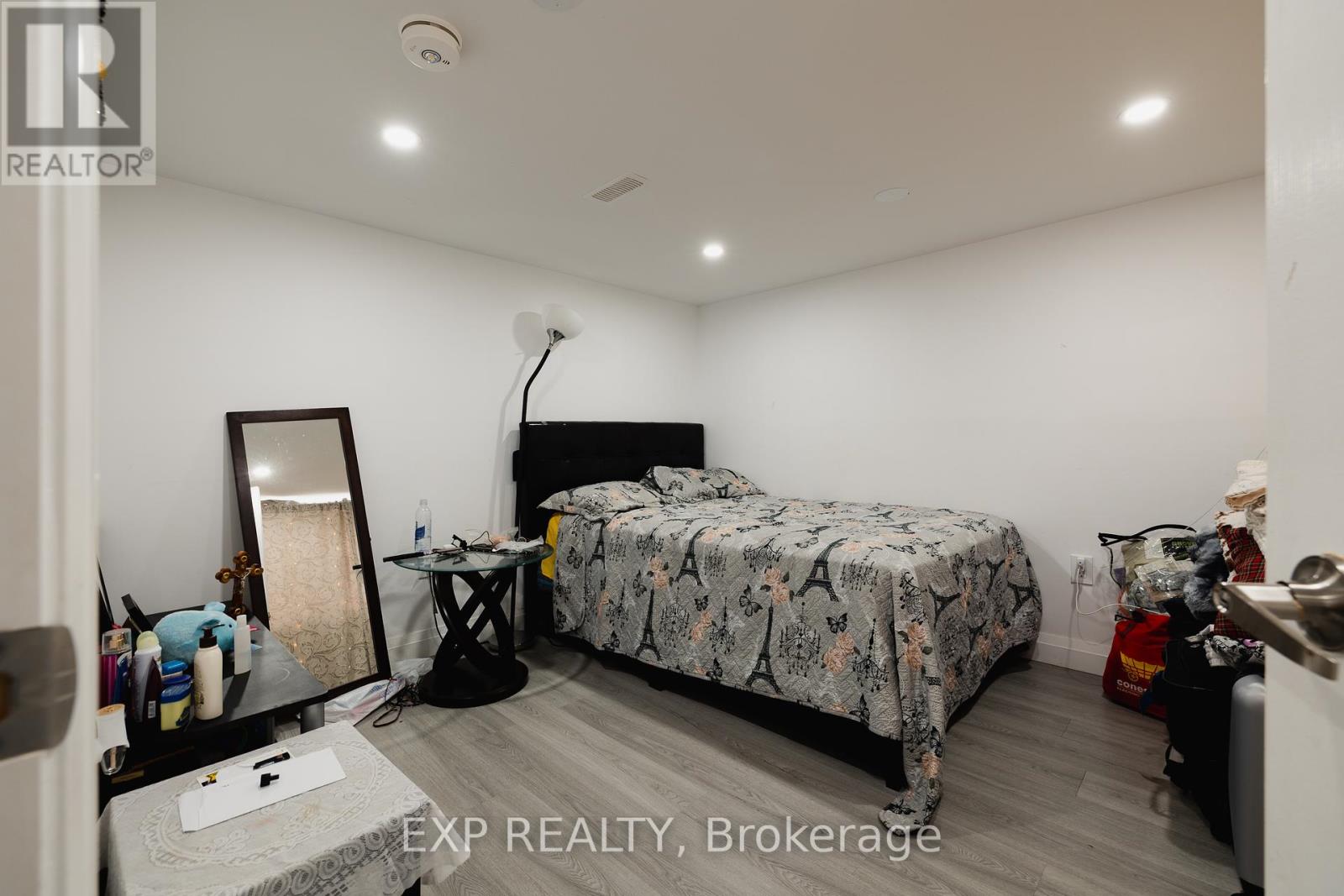 Photo 10 of 189 Gatewood Road, Kitchener ON