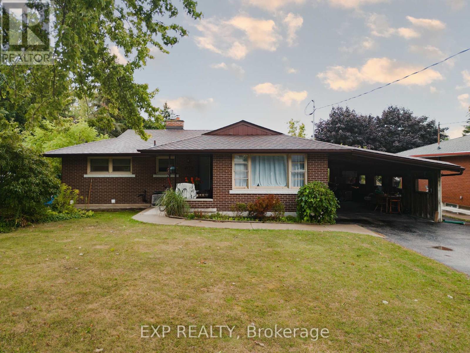 Photo 13 of 189 Gatewood Road, Kitchener ON